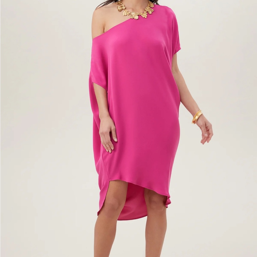 Trina Turk radiant Off-Shoulder Dress. Size small.  Pink. NWT.